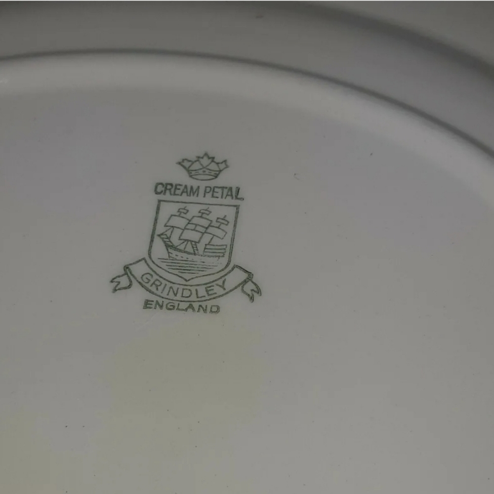 Vintage Cream Petal Grindley england plate  ''A''  white/cream - Picture 5 of 7
